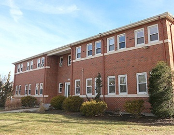 Exterior of dental office in Hamden
